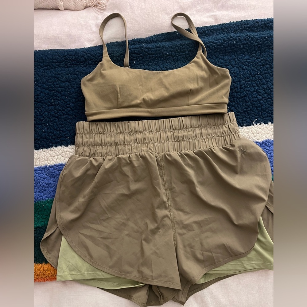 Vitality shorts set- size large